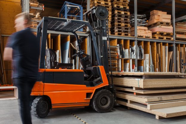 Advantages of Lithium Batteries for Electric Forklifts in 2023